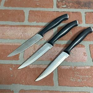 (3) ZWilling  J A Henckels Assure 4.75” 17349-120 Steak Knife Serrated Fast Ship